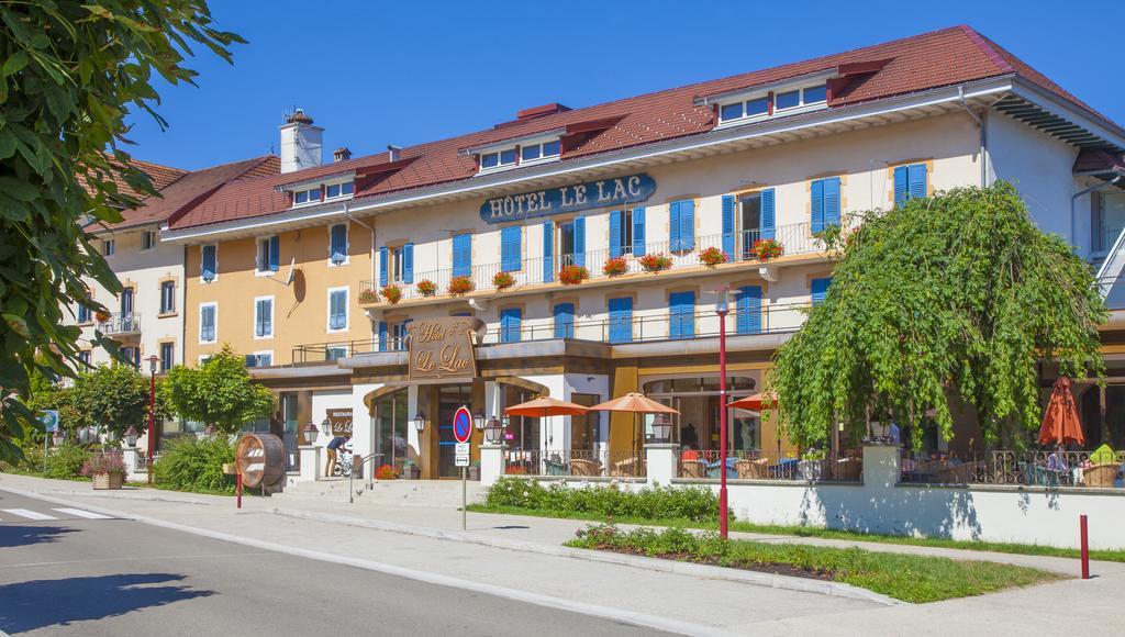 Hôtel-Restaurant Le Lac Malbuisson Extérieur photo