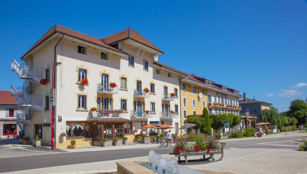 Hôtel-Restaurant Le Lac Malbuisson Extérieur photo